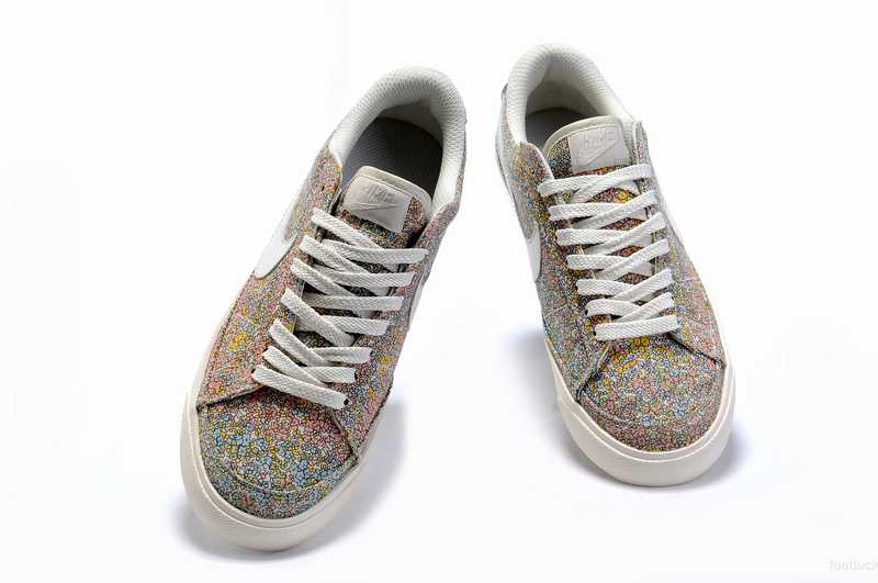 nike blazer low black white discount envente blazer nike paris30